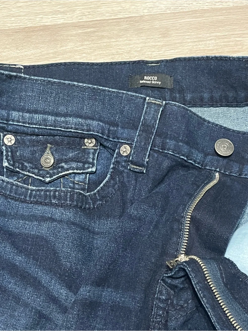 True Religion Men's Relaxed Skinny Distressed Blue Denim Jeans Size 40x33